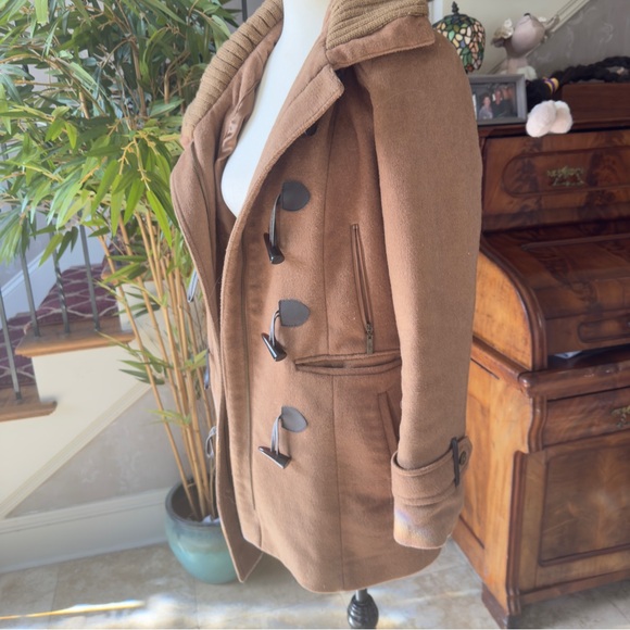 COLE HAAN ladies, long sleeve winter coat with hood, zip front size 10 - Picture 6 of 12